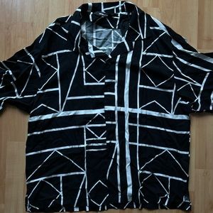 Brand new, never worn Printed short sleeve breezy button down, fashion nova men